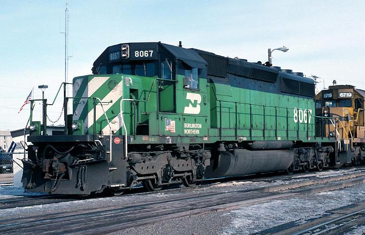 BN 8067 - SD40-2.jpg